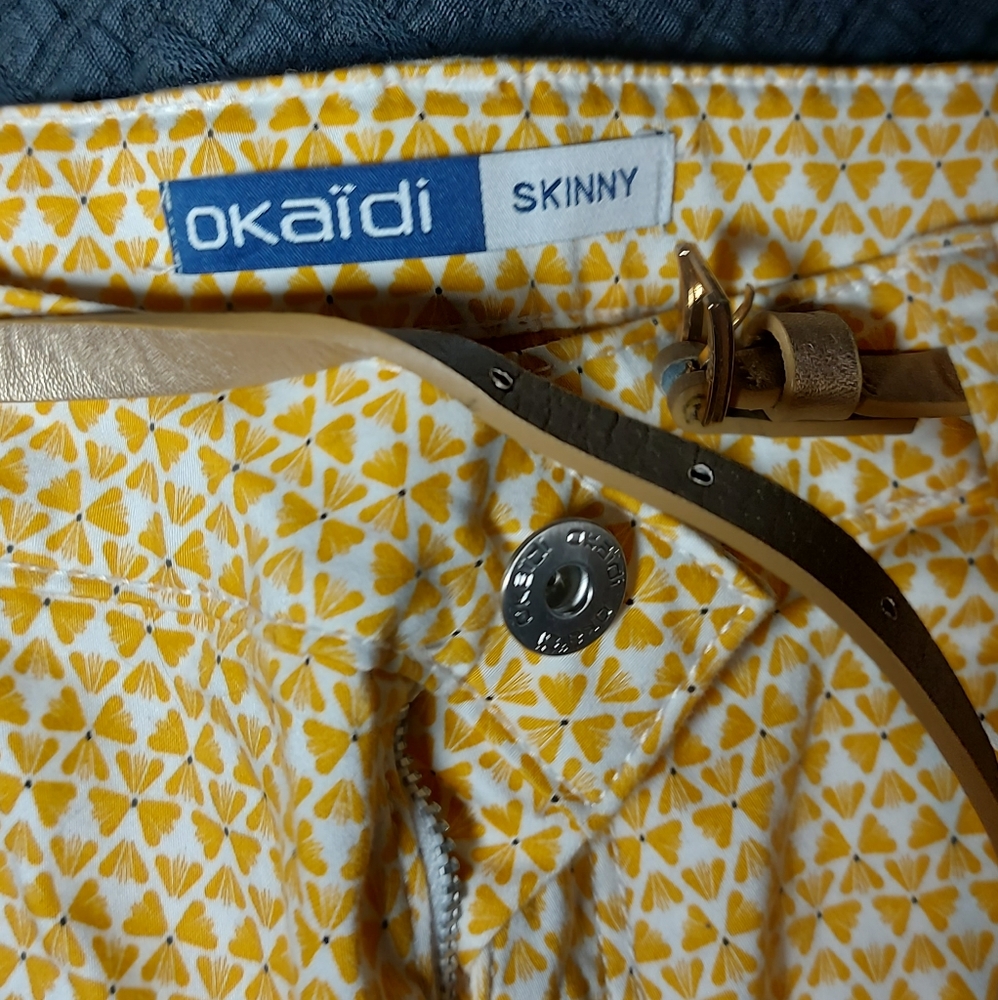 Okaidi Size14 Yellow/White
